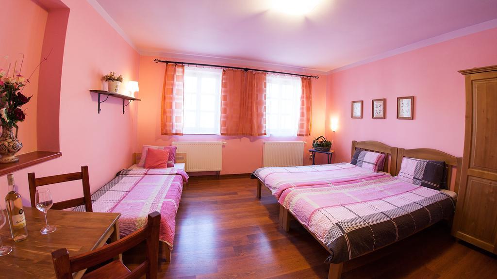 Penzion Zatisi Mikulov Ruang foto
