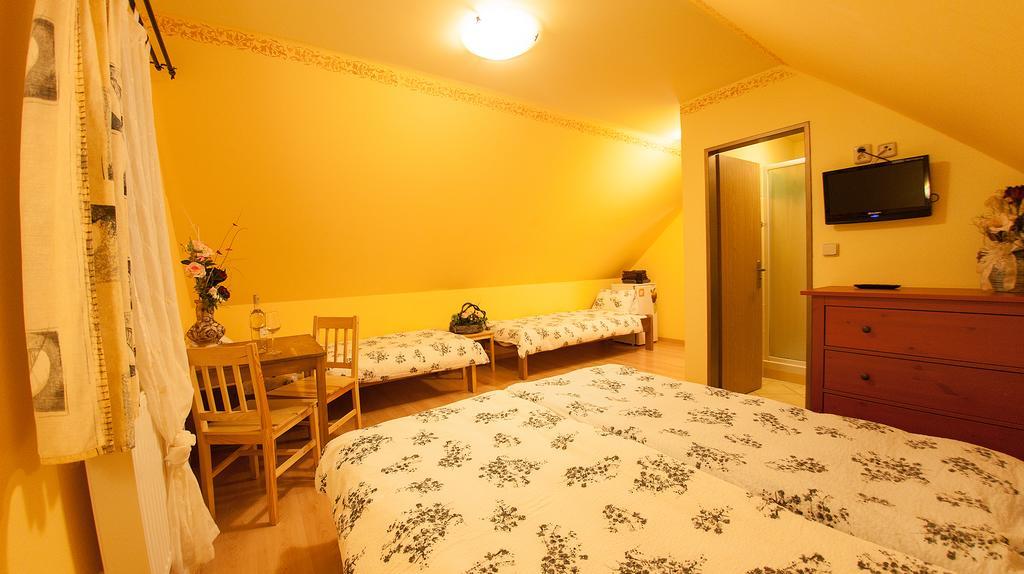 Penzion Zatisi Mikulov Ruang foto