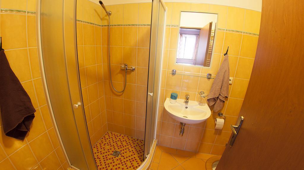 Penzion Zatisi Mikulov Ruang foto