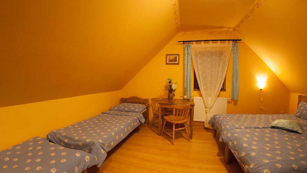 Penzion Zatisi Mikulov Ruang foto