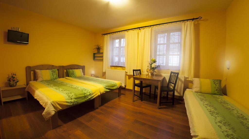 Penzion Zatisi Mikulov Ruang foto