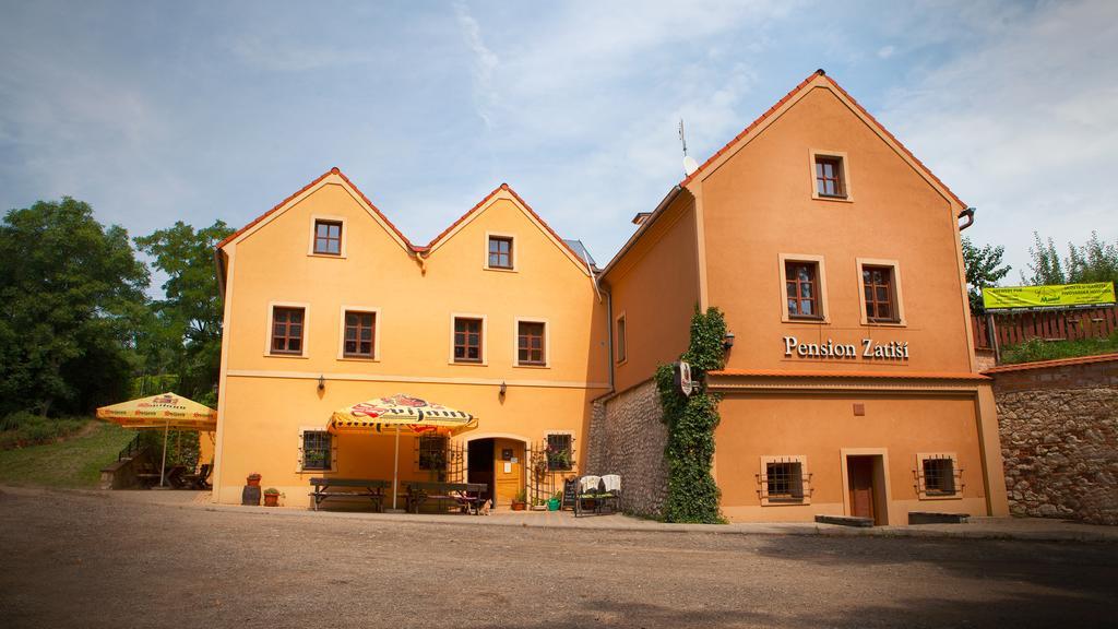 Penzion Zatisi Mikulov Bagian luar foto